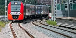 中央環状線上のES2G ラースタチカ車両