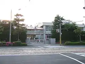 江波中学校