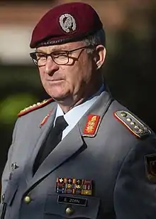 陸軍の将官用勤務服（エーベルハルト・ツォルン陸軍大将・連邦軍総監）
