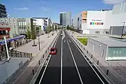 工事後の海老名駅西口土地区画整理事業地中央の通りは「エビーロード」