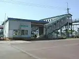 中越地震で被災する直前の旧駅舎(2004年9月)