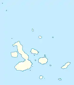 ヘノベサ島の位置(ガラパゴス諸島内)