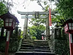 参道最上段にある鳥居
