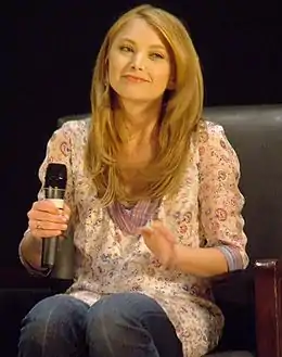 エリザベス・ハーノワElisabeth Harnois