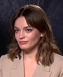 エマ・マッキーEmma Mackey
