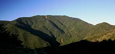 なだらかな山容の恵那山