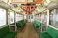 305編成の車内（2020年 鎌倉駅）