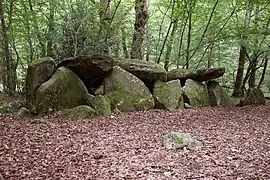 エルネに残るドルメン