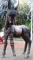 マラガのマラガ公園(スペイン語版)にあるプラテーロの彫刻(ハイメ・ピメンテル(スペイン語版)製作)