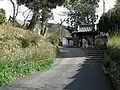 参道と山門