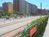 車道と区分された専用軌道（2007年撮影）