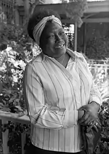 エスター・ローレEsther Rolle
