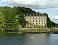 池に面したムーラン・メール