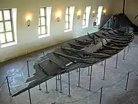 トゥーネ船