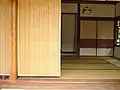 宮崎駿映画『となりのトトロ』のキャラクター「サツキとメイ」の家の和室を再現したパビリオン。