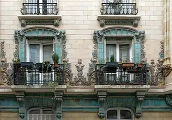 パッシー通り周辺界隈、1903年築アール・ヌーヴォー建築 (ネオ・ゴシック建築) の居住建物シャルドン館 (Immeuble Les Chardons)