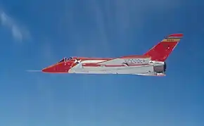 飛行するF5D-1 142350 (NASA802)号機(1971年2月撮影)