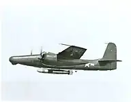航空魚雷を搭載したF7F