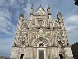 オルヴィエート大聖堂（1310年着工）