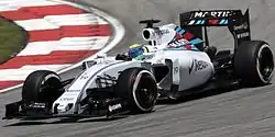 フェリペ・マッサがドライブするFW37（2015年マレーシアGP）