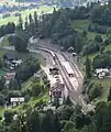 フィリズール駅、左側に発車する列車はクール方面行、右側がダヴォス方面