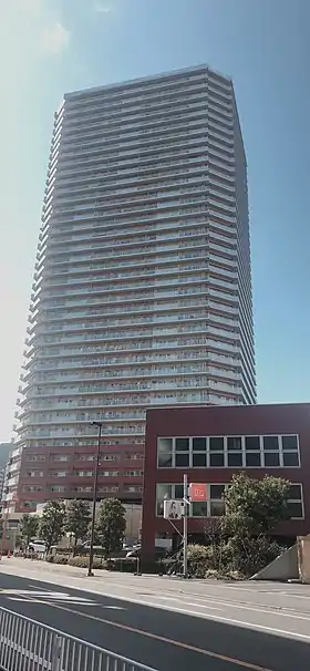 ファーストタワー大津MARY（イオンスタイル大津京の前より）