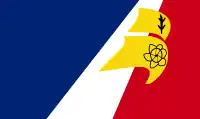 Fédération des Francophones de Terre-Neuve et du Labrador(ニューファンドランド・ラブラドール・フランス語話者連合)の旗。フランス国旗をもとに、アカディアの旗の星の黄色の色をした帆(16世紀初頭にこの海域を訪れたブルターニュ人やバスク人などの漁民をあらわす)をあしらい、ラブラドールの小枝と州花ムラサキヘイシソウを書き入れている
