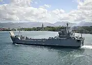 左舷後方からの艦影。
