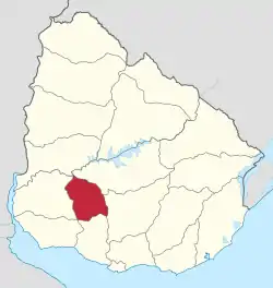 フロレス県の位置