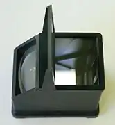 写真フィルムの引き伸ばし機のピント調節に使われた大型のフォーカススコープ
