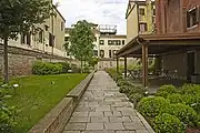 博物館内の庭園