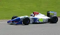 シルバーストンを走行するFA15、2008年撮影
