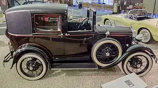 アーカンソー州の自動車博物館に展示されている1929年 タウンカー