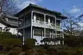 南西から見た建物