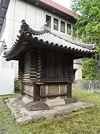 旧十輪院宝蔵(重要文化財)