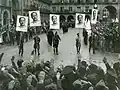 1935年、スペインのサラマンカで、フランコ軍によるヒホンの占領を祝うデモ