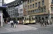 117(左)、119(右)(旧塗装)(1980年撮影)