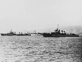 右手前の艦が「フグー」(1931年 - 1934年、トゥーロン港にて)