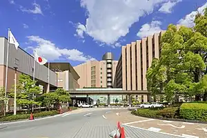 岡崎市民病院正面(2022年(令和4年)5月)