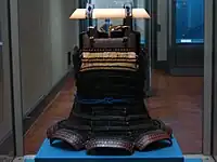 黒革肩白威腹巻（東京国立博物館所蔵）