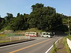 松74は神奈川中央交通の路線と接続(大井町高尾にて)M5965