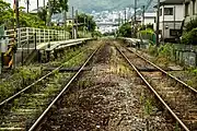 ホーム(2022年6月、踏切より)