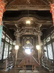 富士河口湖町　冨士御室浅間神社　里宮本殿　一間社流造、軒唐破風付　明治22年（1889年）