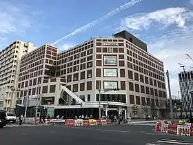 福岡市科学館が入居する六本松421