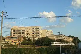 銀河学院校舎(右下を走るのは山陽本線)2009年10月18日撮影