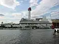 港より望む