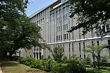 外濠公園から雙葉中学校・高等学校を見る(2018年)