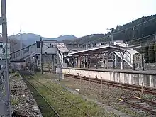 二俣尾駅ホーム(2010年4月)