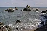 左から獅子岩・烏帽子岩(通称蛙岩)・屏風岩・夫婦岩