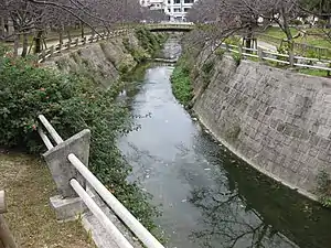 与儀公園内